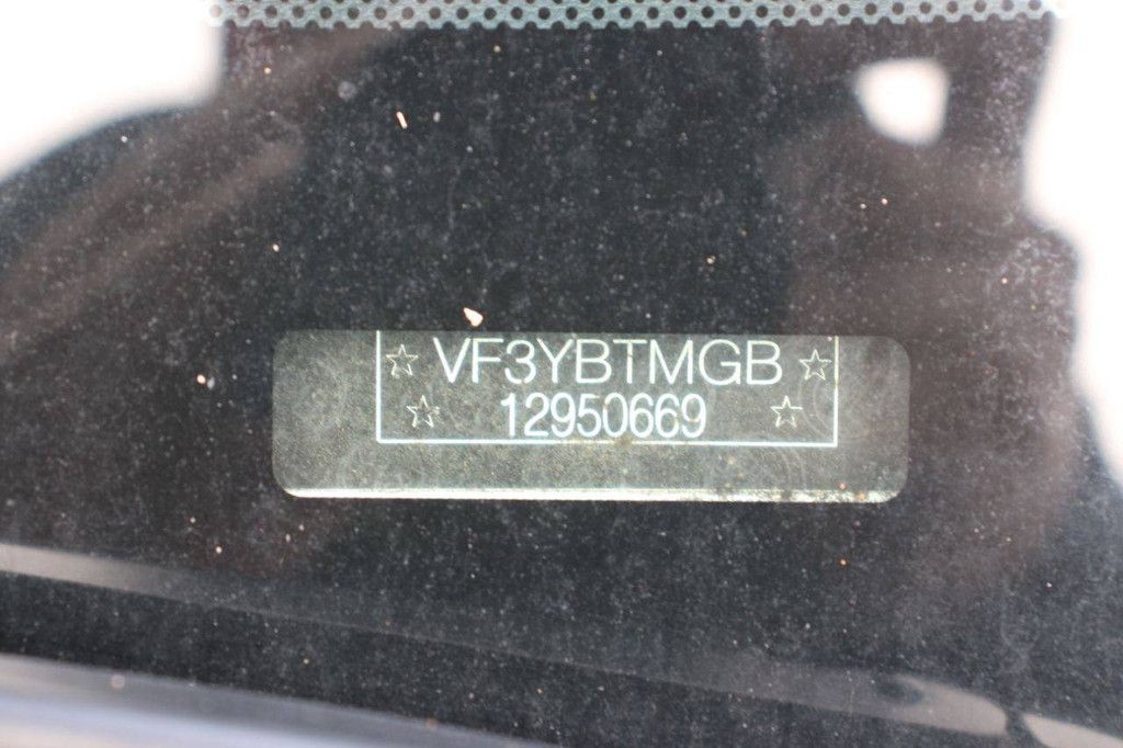 Kastenwagen Peugeot Boxer 333 2.2 HDI L2H2 XR Diesel 132 PS 2015