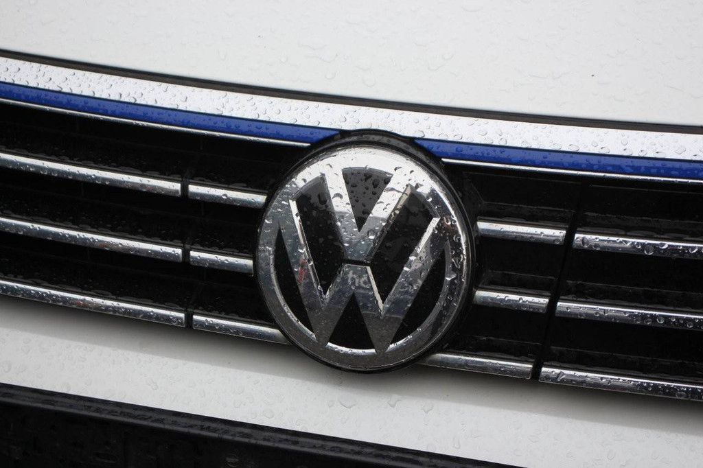 Pkw Volkswagen Passat Elektro + Benzin 156 PS 2017
