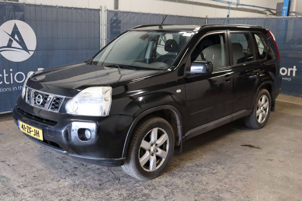 SUV Nissan X-Trail Benzine 142pk 2008