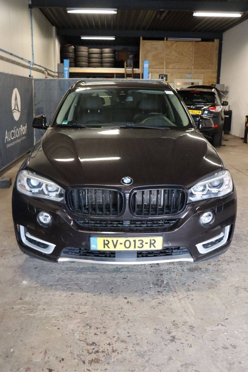 SUV BMW X5 xDrive30d Diesel 259hp 2013
