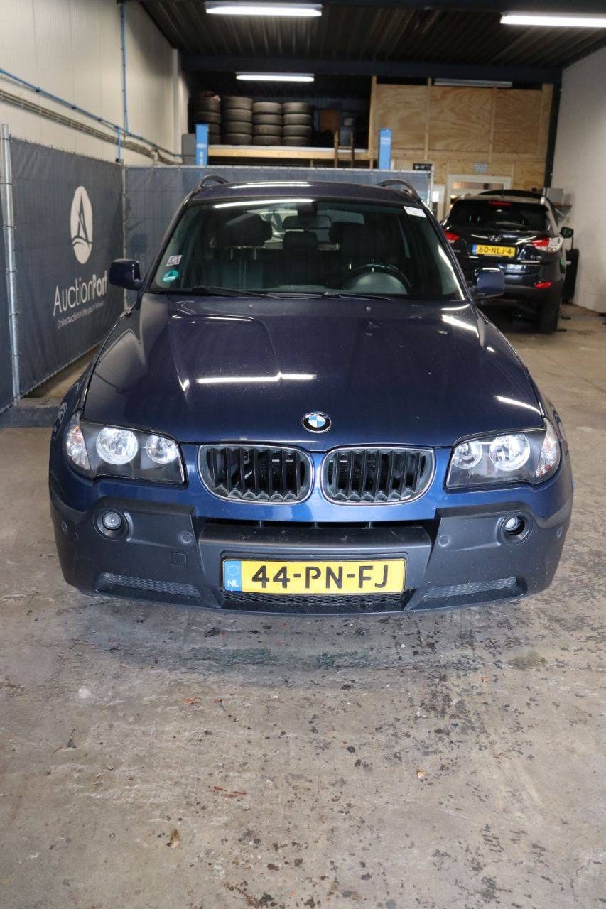 SUV BMW X3 Benzin 192 PS 2004