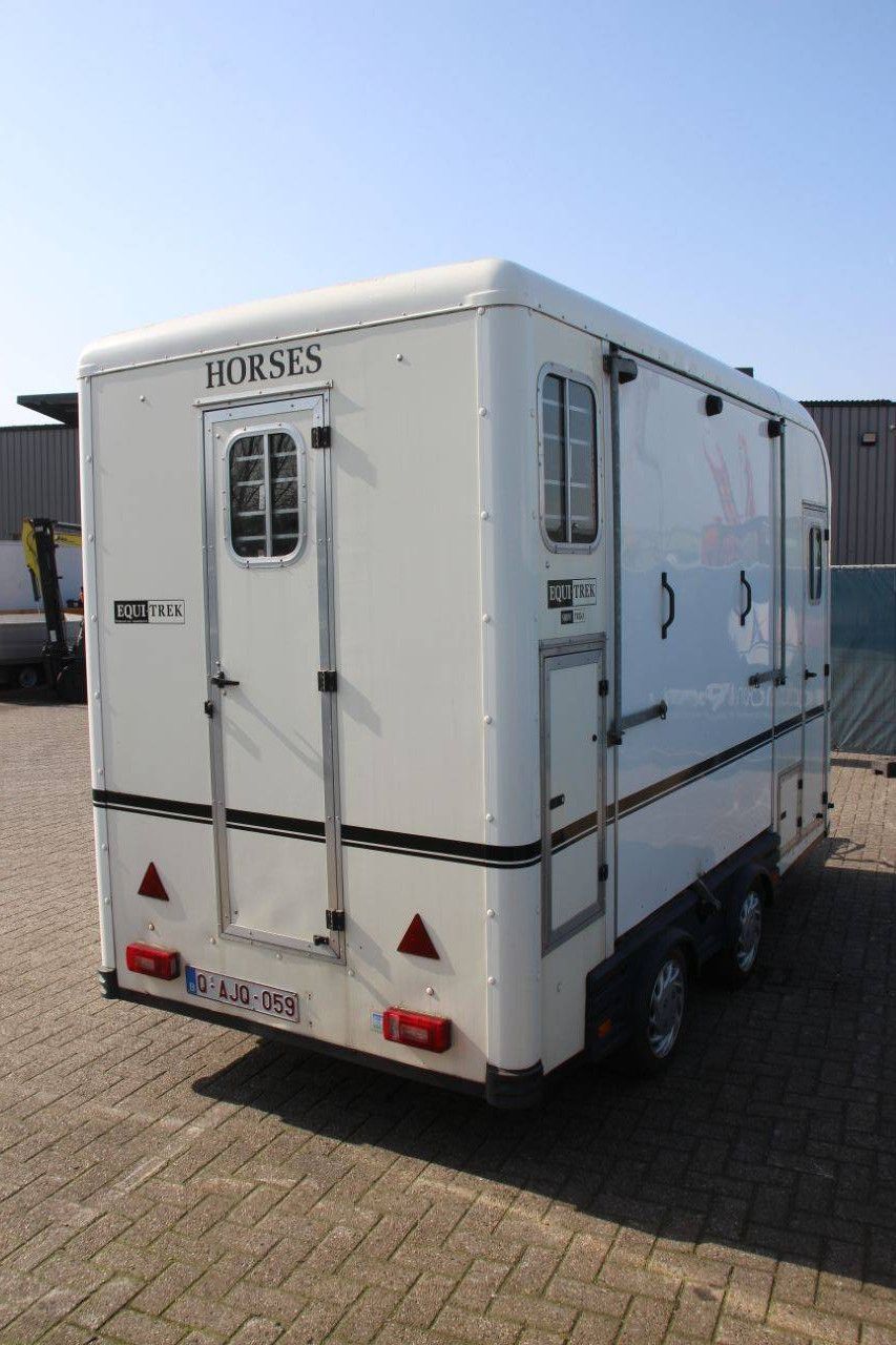Paardentrailer EQUI-TREK EQ27 2009