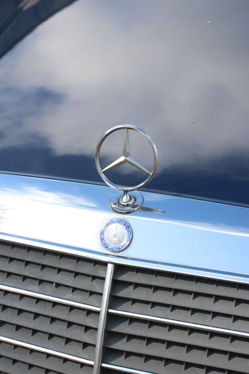 Passenger car Mercedes-Benz 230CE Petrol 132 hp 1987