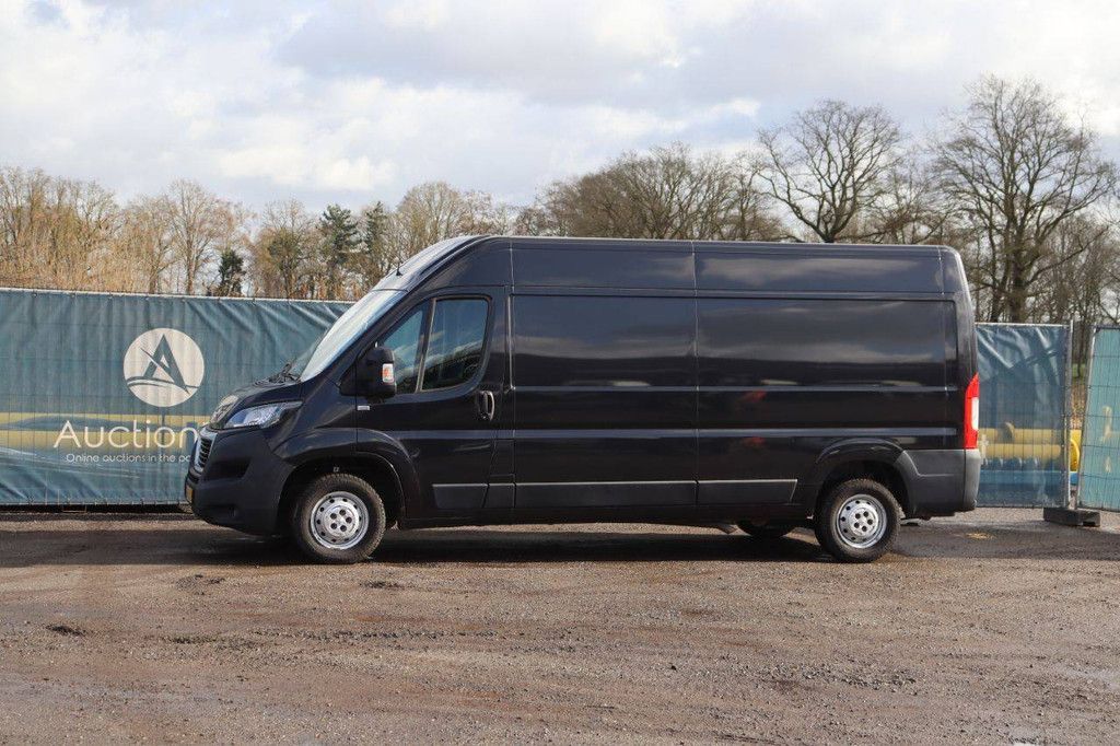 Bestelwagen Peugeot Boxer Diesel 165pk 2020