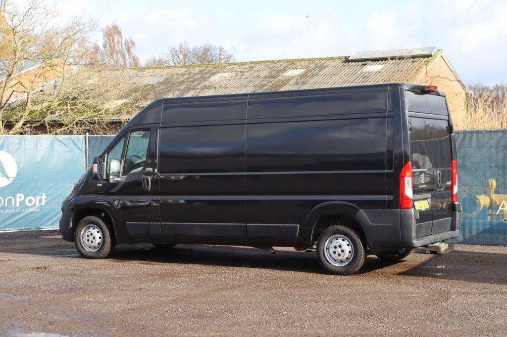 Bestelwagen Peugeot Boxer Diesel 165pk 2020