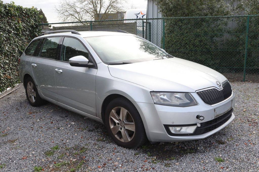 Stationwagen Skoda Octavia Diesel 2015