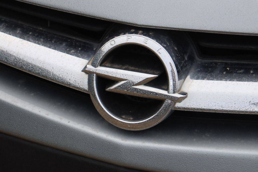 Passenger car Opel Astra Petrol 2014 (Margin)