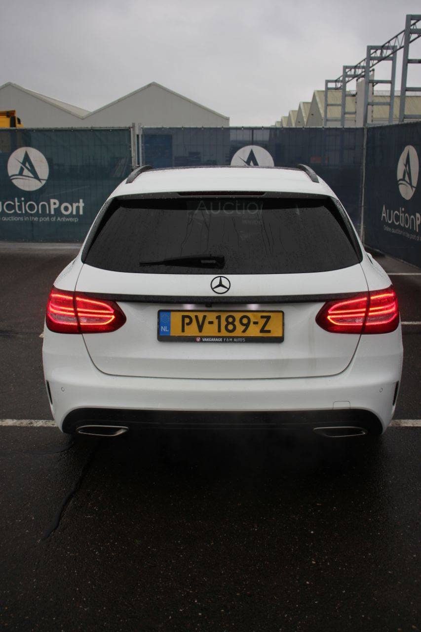 Pkw Mercedes-Benz C-Klasse T-Modell 180 AMG Sport Edition Benzin 115 kW 2017 (Margin)