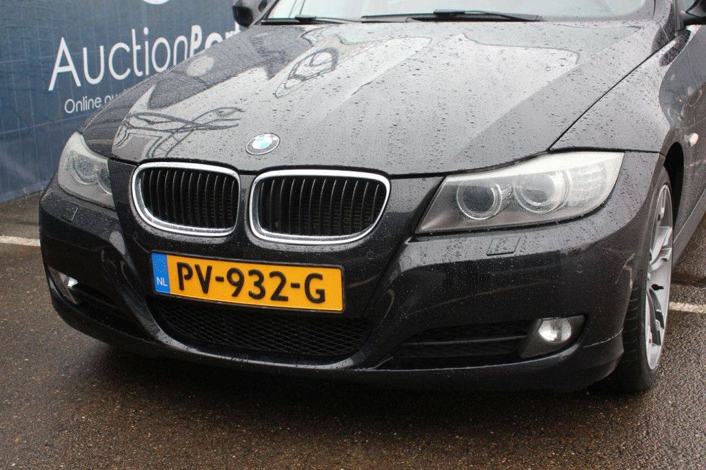 Pkw BMW 320i High Executive Benzin 125kW 2010 (Margin)
