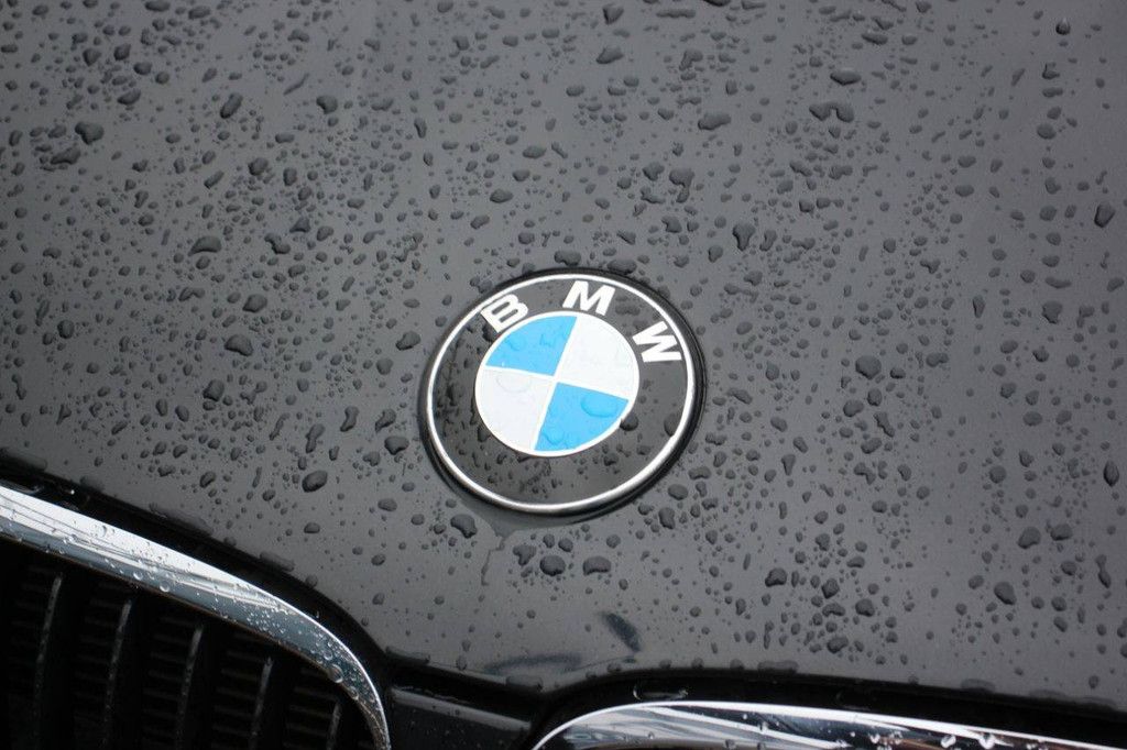 Pkw BMW 320i High Executive Benzin 125kW 2010 (Margin)