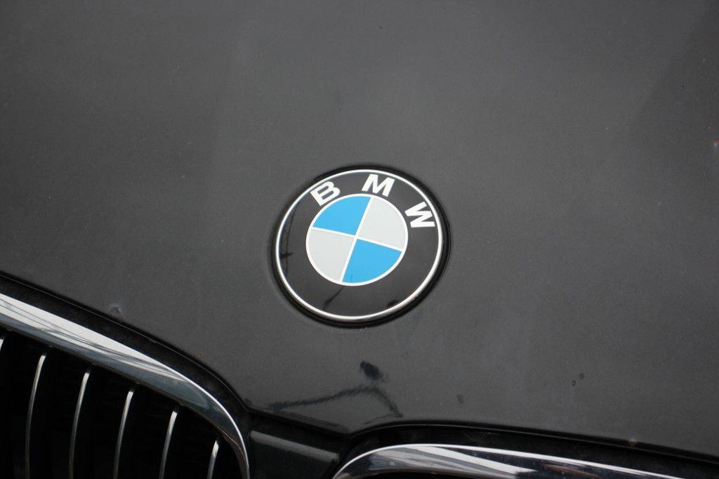 Pkw BMW 318i Business Line Benzin 105kW 2010 (Marge)