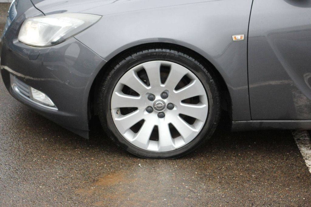 Opel Insignia Sports Tourer Kombi, Benzin, 260 PS, Baujahr 2010