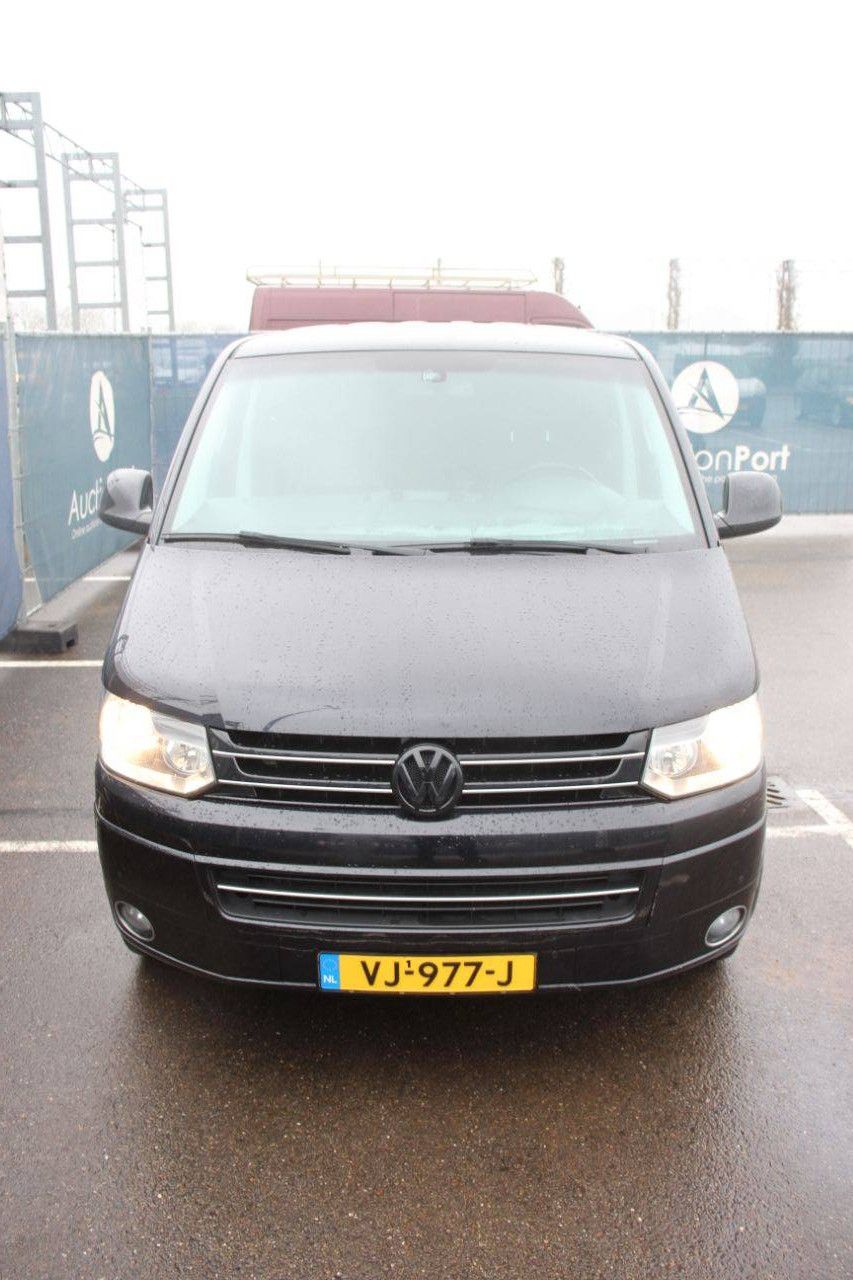 Volkswagen TRANSPORTER Diesel 180hp Van 2014