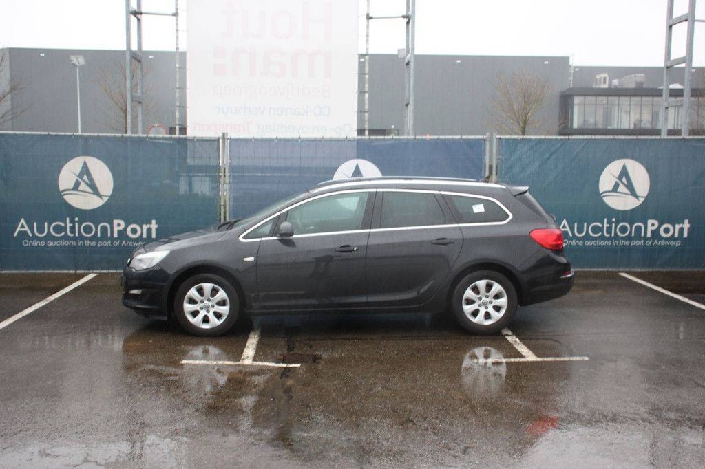 Opel ASTRA Diesel Station Wagon 110hp 2015