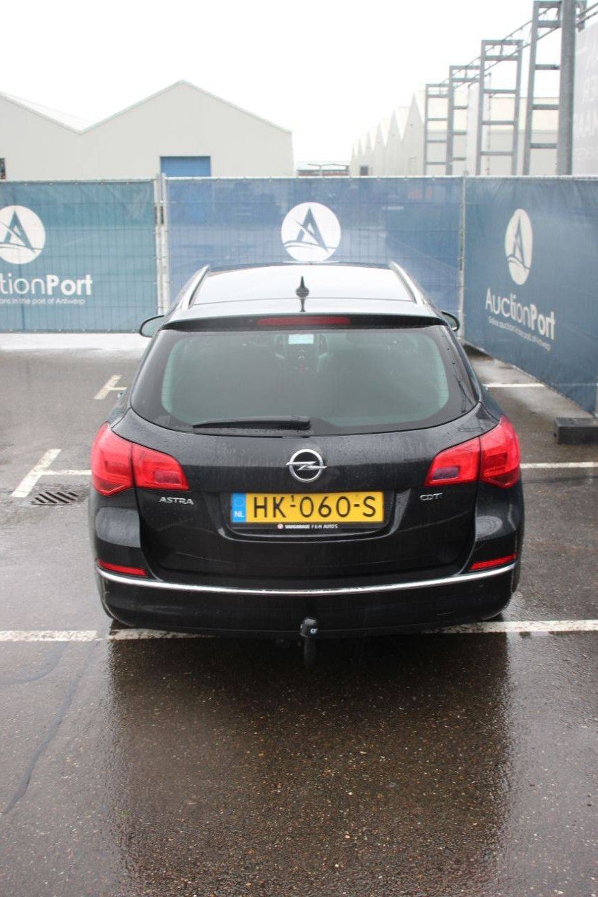 Opel ASTRA Diesel Station Wagon 110hp 2015