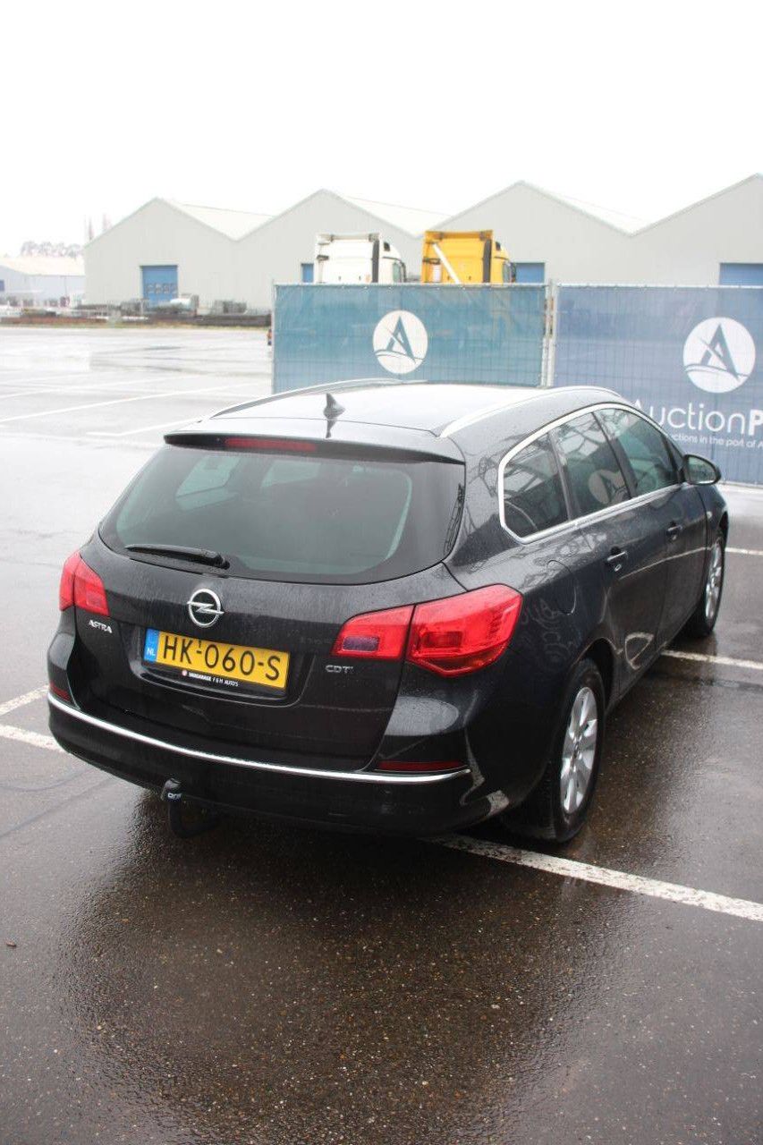 Opel ASTRA Diesel Station Wagon 110hp 2015
