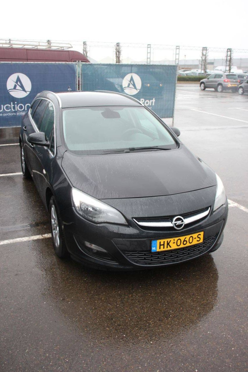 Opel ASTRA Diesel Station Wagon 110hp 2015