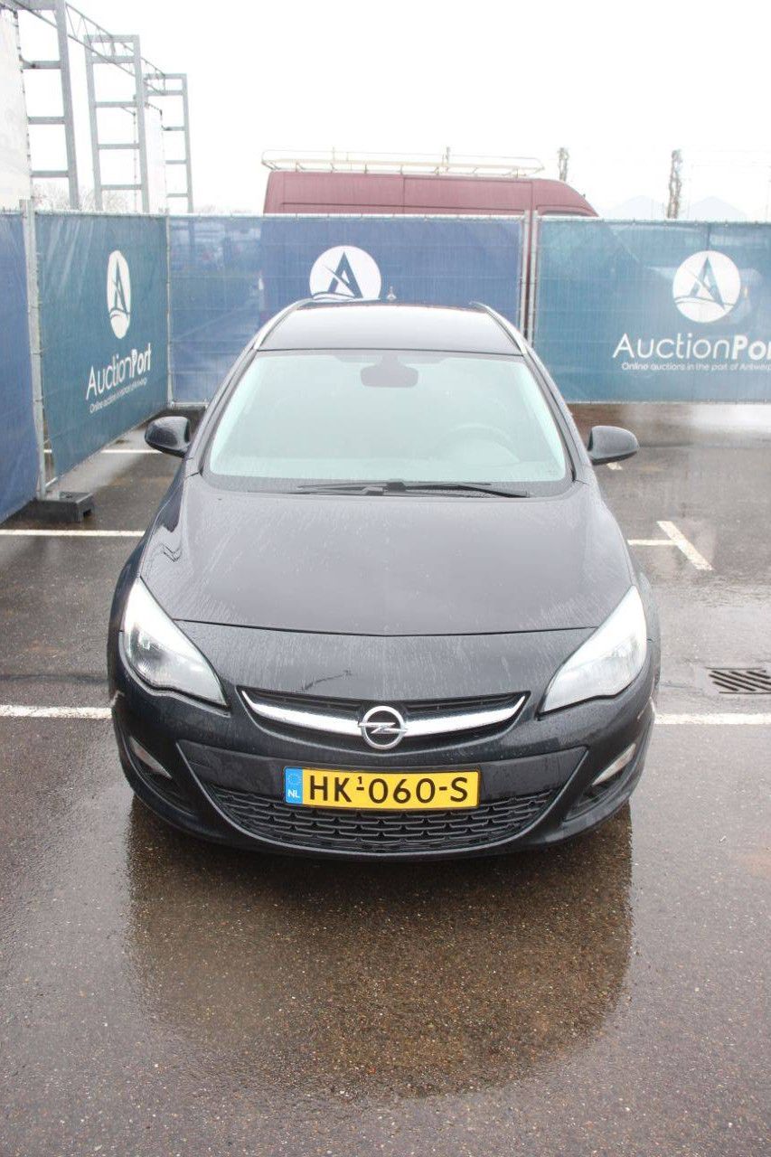 Opel ASTRA Diesel Station Wagon 110hp 2015