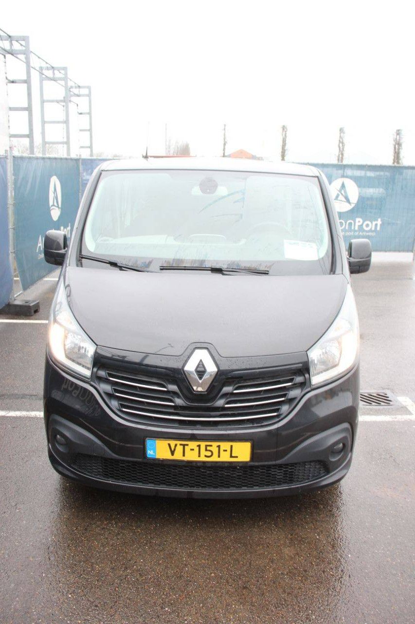 Renault TRAFIC Diesel Van 2016