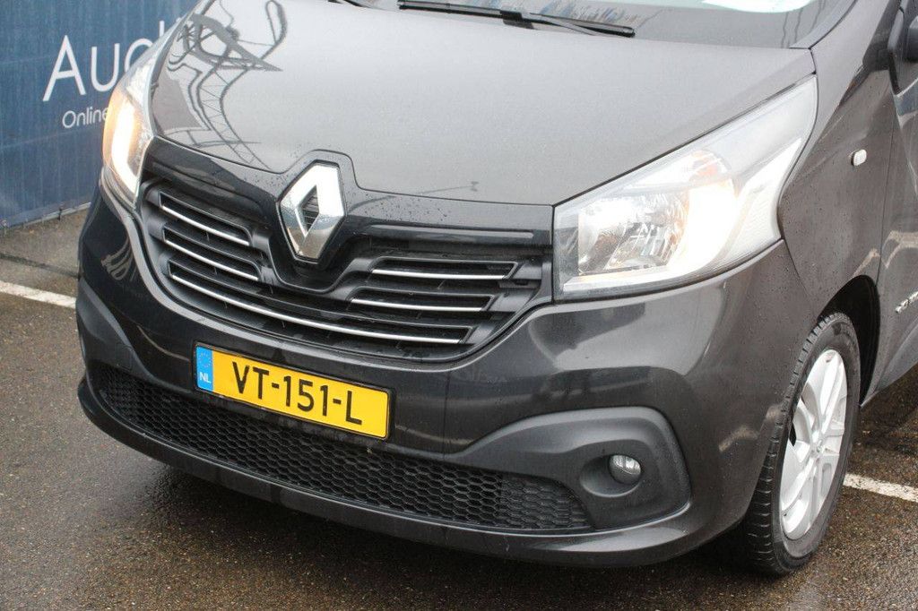 Renault TRAFIC Diesel Van 2016