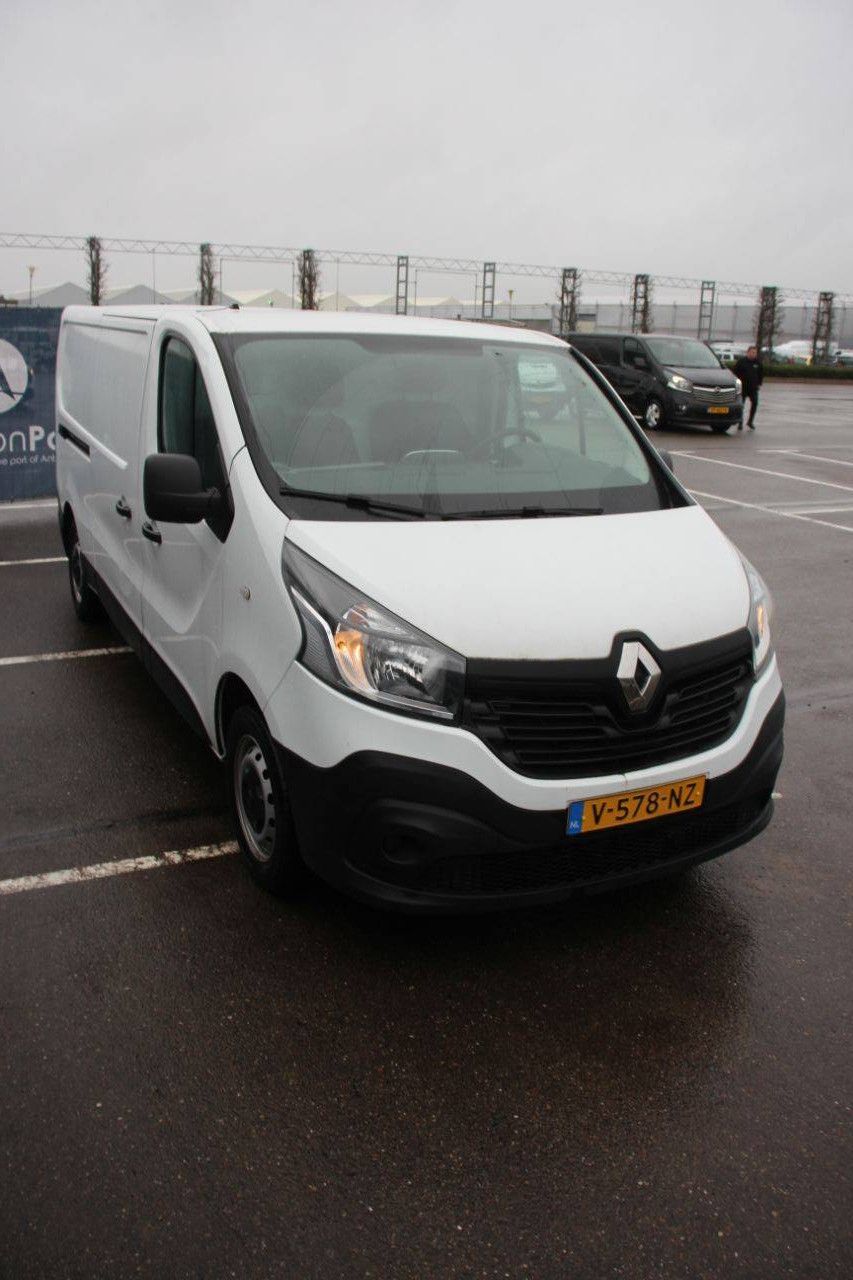 Renault TRAFIC Diesel Van 2018