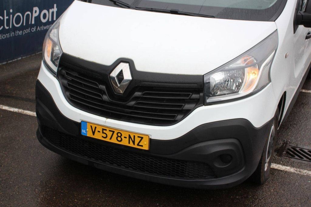 Renault TRAFIC Diesel Van 2018