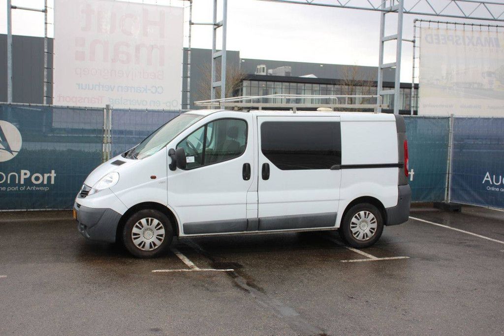 Opel Vivaro 2.5 CDTI Diesel Van 2011