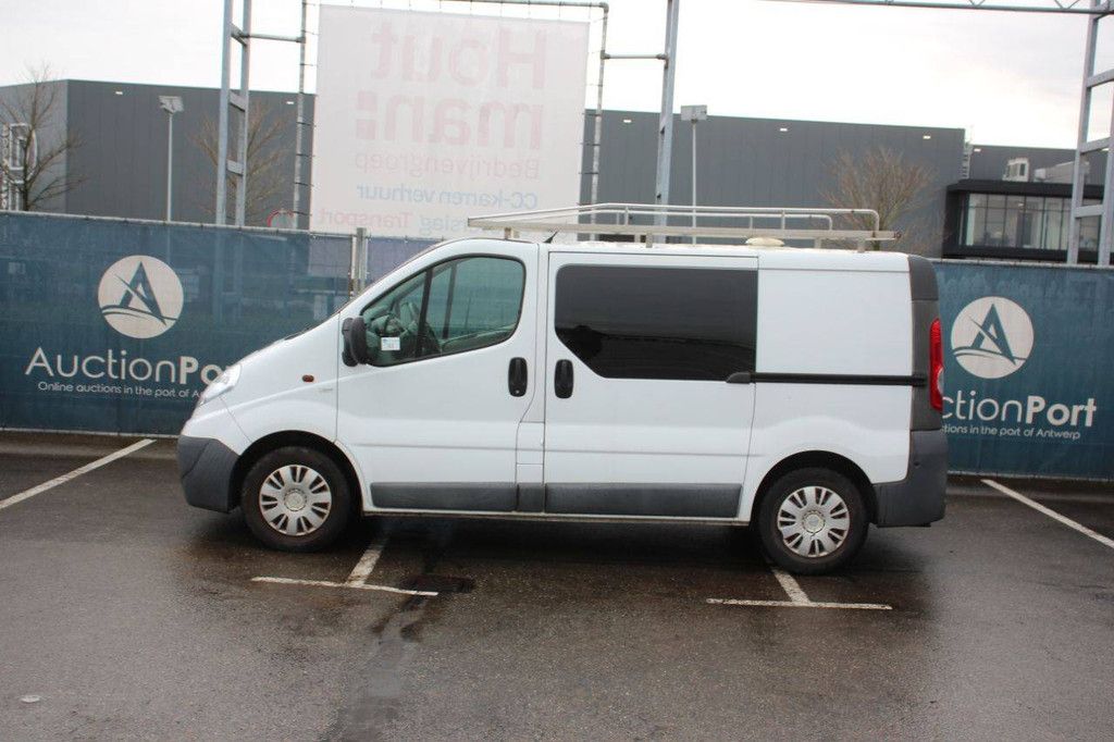 Opel Vivaro 2.5 CDTI Diesel Van 2011