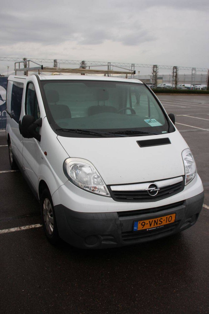 Opel Vivaro 2.5 CDTI Diesel Van 2011