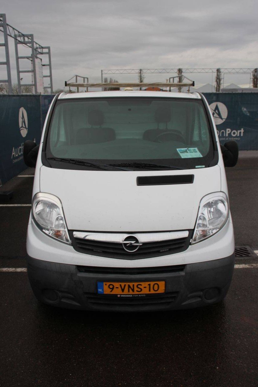 Opel Vivaro 2.5 CDTI Diesel Van 2011