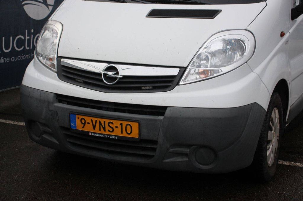 Opel Vivaro 2.5 CDTI Diesel Van 2011