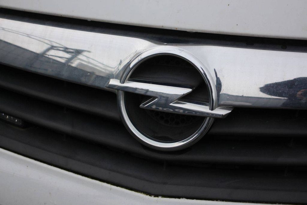 Opel Vivaro 2.5 CDTI Diesel Van 2011