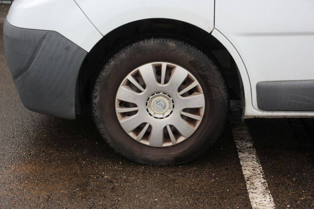 Opel Vivaro 2.5 CDTI Diesel Van 2011
