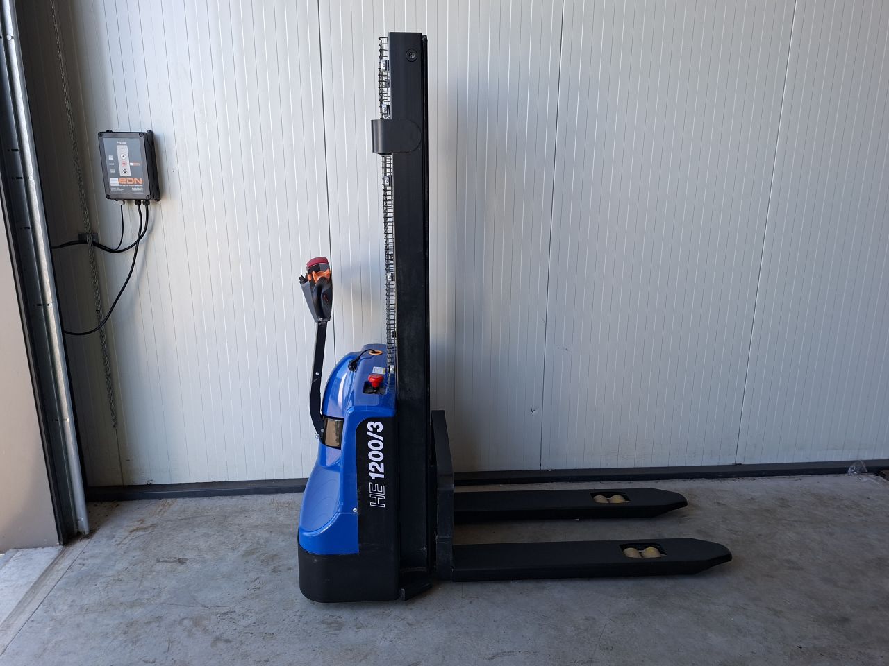 Elektrische stapelaar 3000 mm 1200 kg bj 11-2022