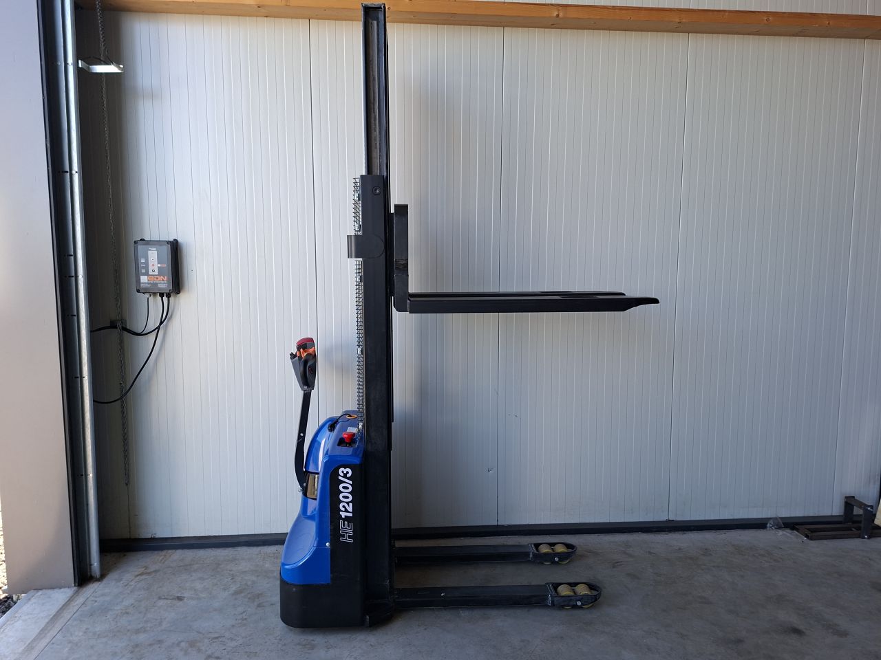 Elektrische stapelaar 3000 mm 1200 kg bj 11-2022