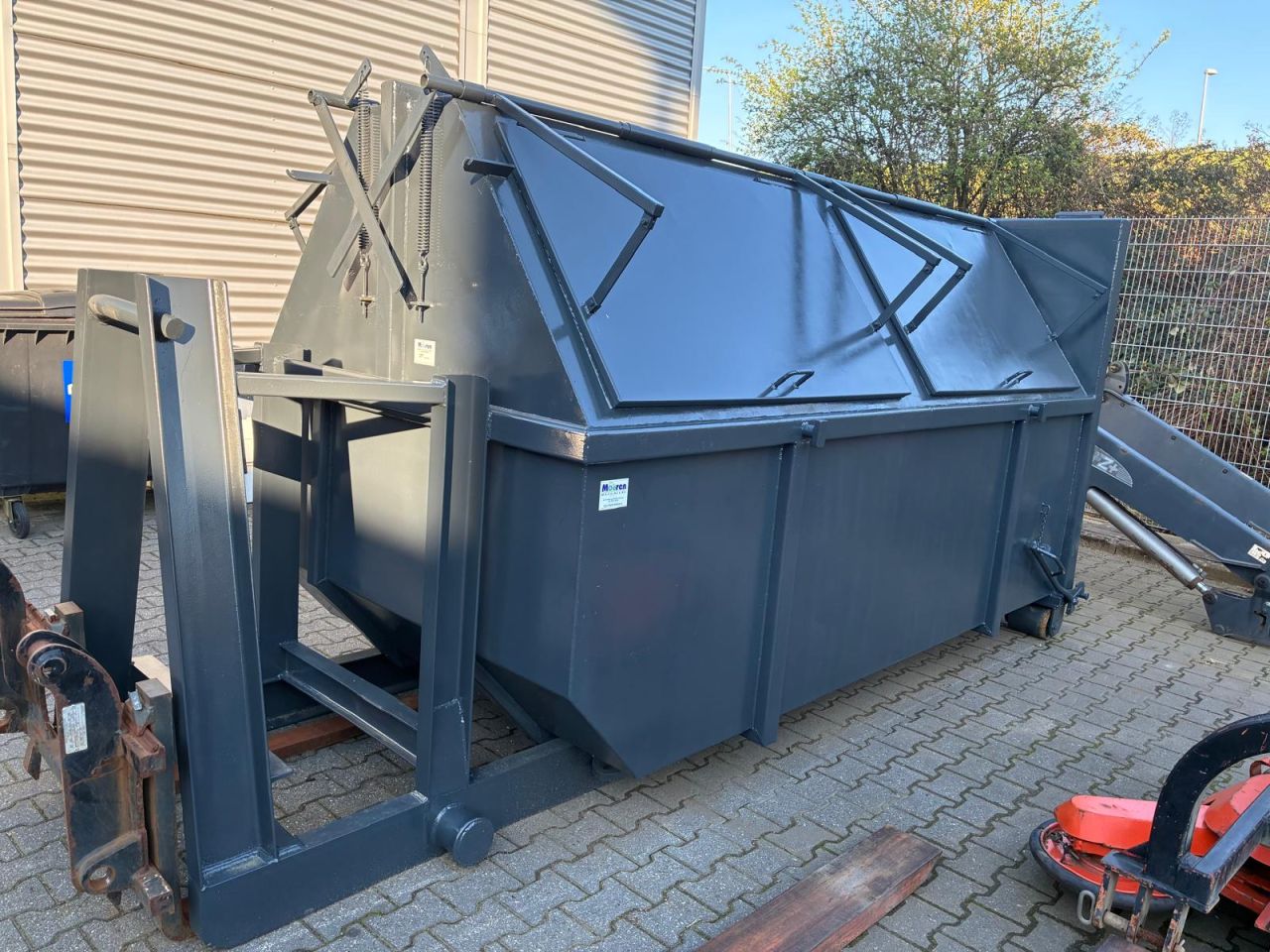 Moocon afvalhuis met haakarm systeem