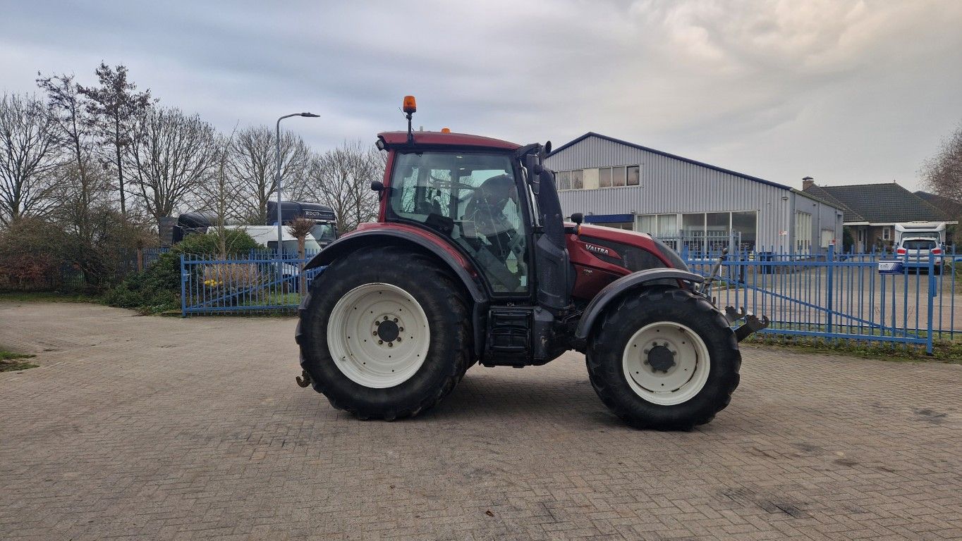 Valtra N154e Direct