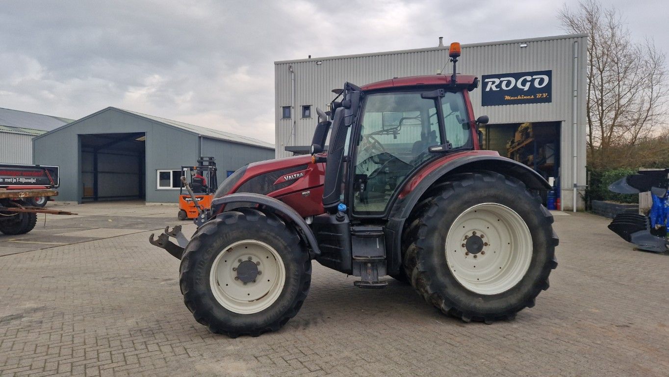 Valtra N154e Direct