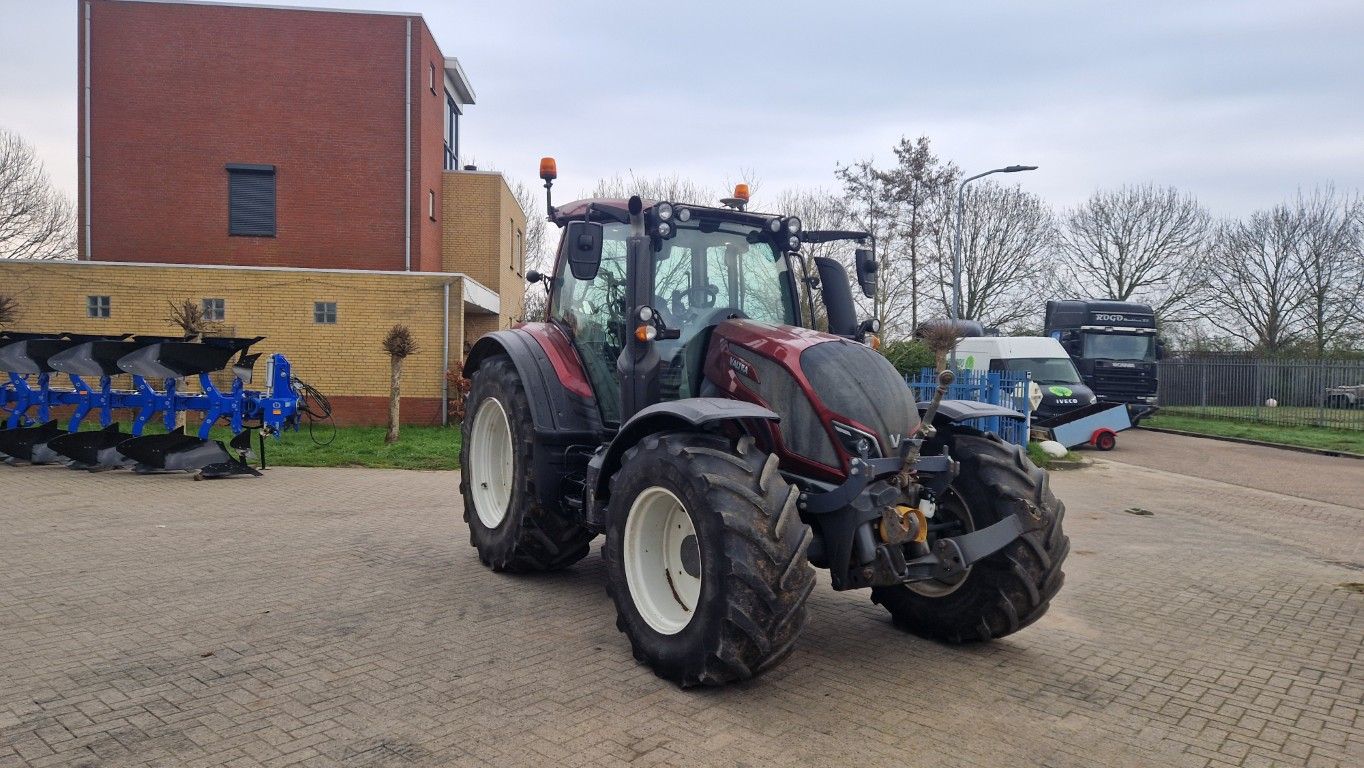 Valtra N154e Direct