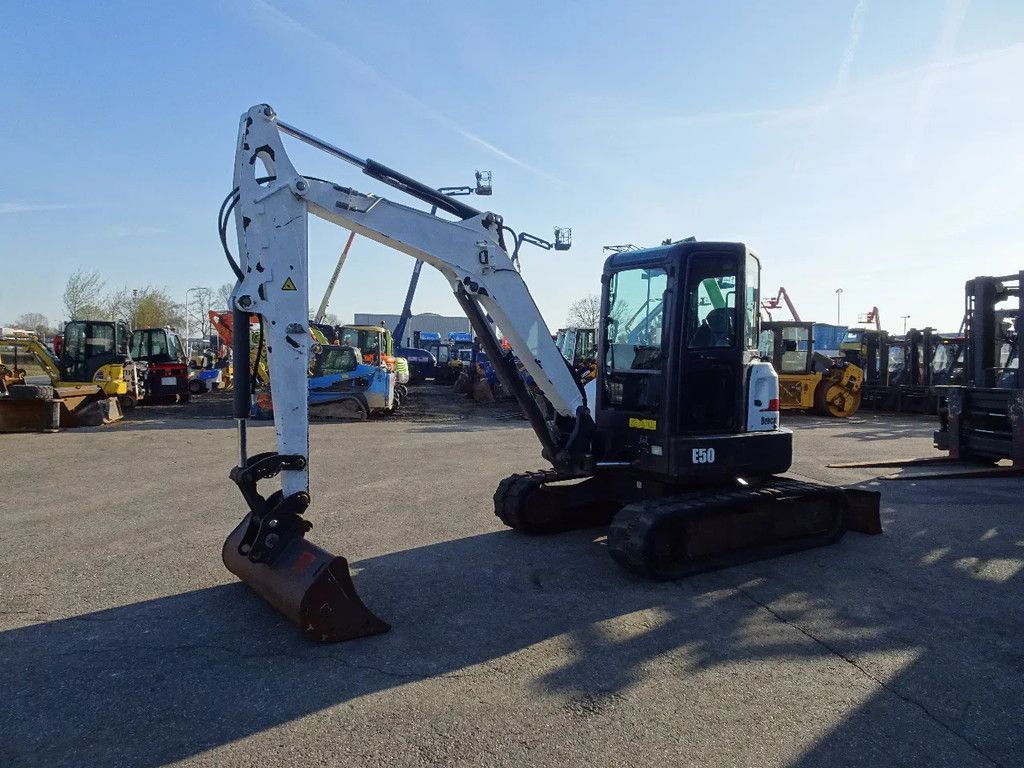 Bobcat E50