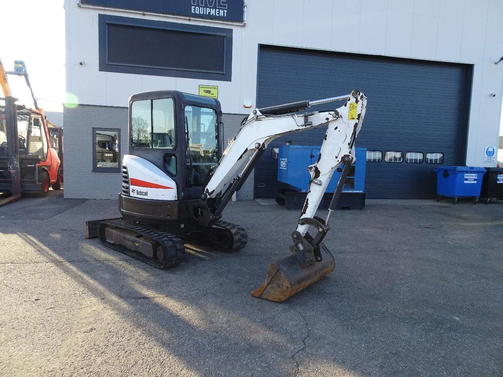 Bobcat E26EM