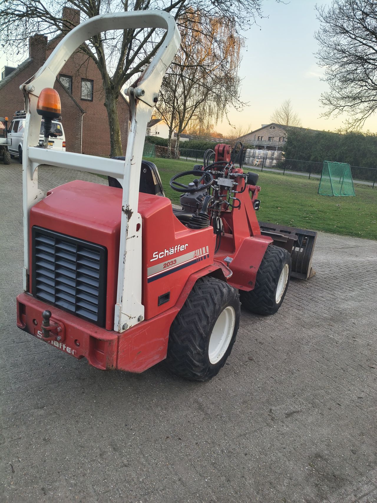 Schaffer 2033 2011 shovel nl kenteken