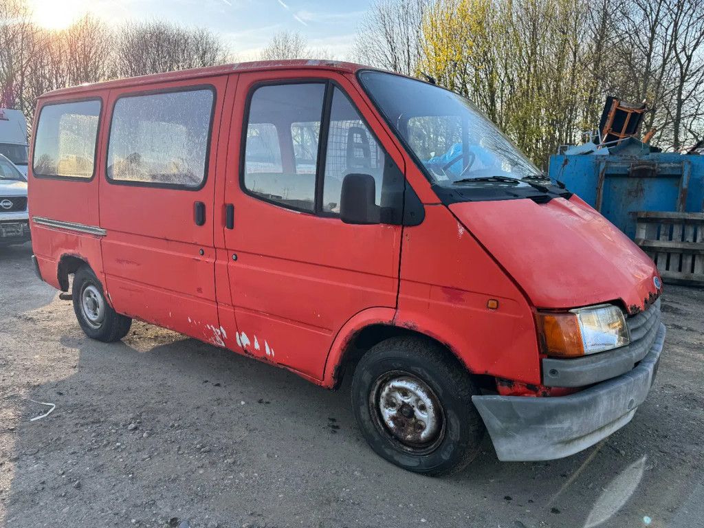 Ford Transit **2500DIESEL**