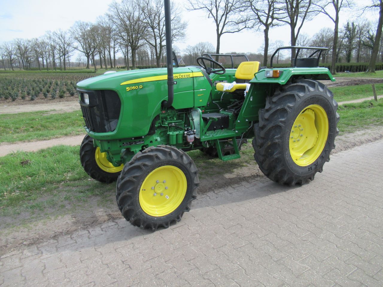 John deere 5050 d 4x4