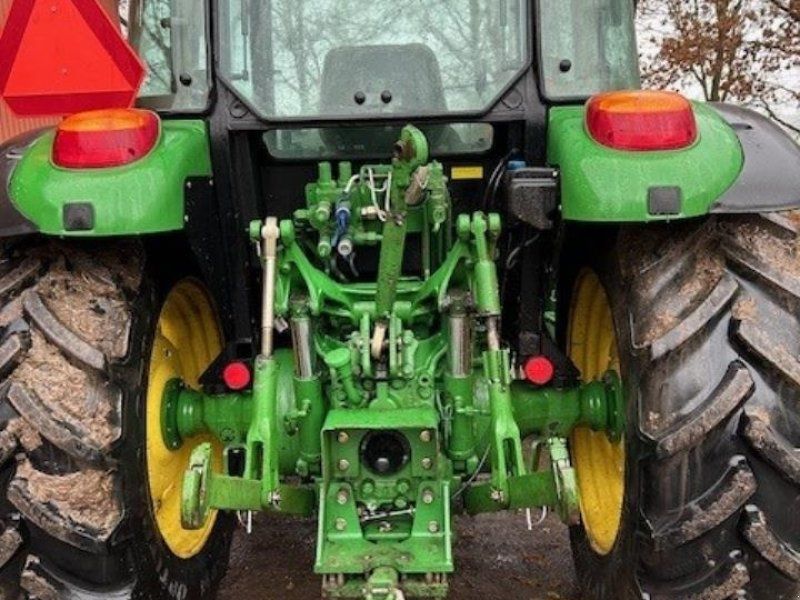 John Deere 5070M