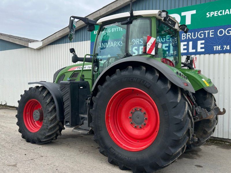 Fendt 724 Vario S4 Profi Plus