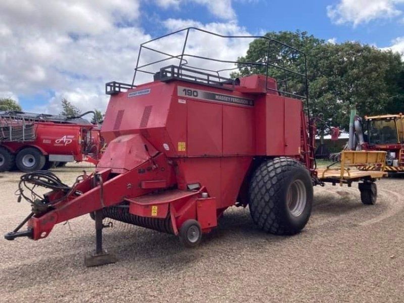 Massey Ferguson 190 m/Parkland ballevogn