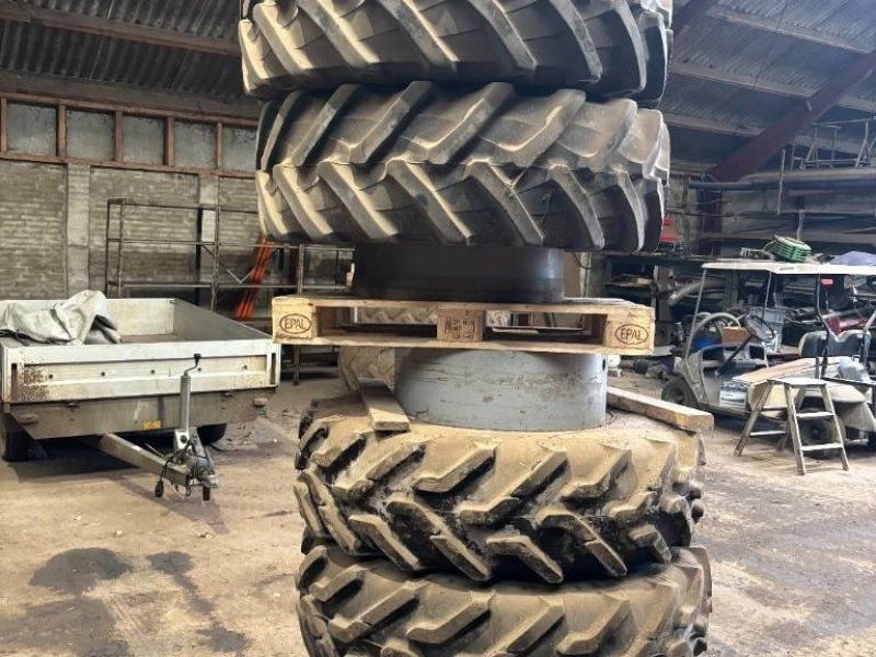 Tvillinghjul 480/70R30 Pirelli Med Låse