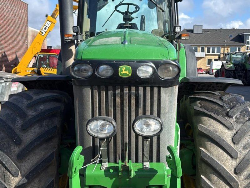 John Deere 8220