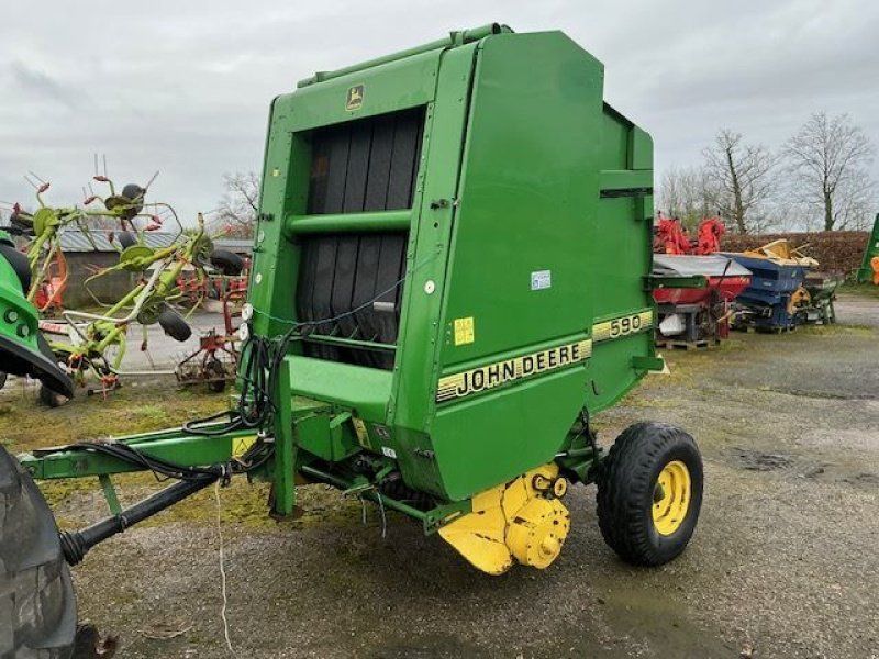 John Deere 590